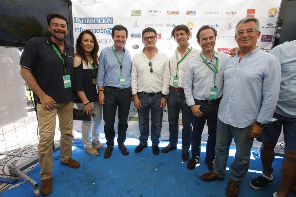 Luis Barcala, portavoz del PP en el Ayuntamiento de Alicante, la candidata al Senado, Adela Pedrosa, el presidente del PP Alicante, José Císcar, el director de INFORMACIÓN, Toni Cabot, el diputado autonómico, Juan de Dios Navarro, el vicepresidente de la Diputación, Carlos Castillo y el candidato al Senado Antonio Ardiz