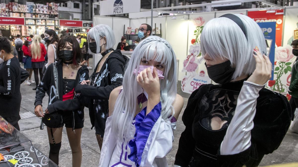 2B y Emilia, personajes del videojuego Nier autómata, en una nueva edición presencial del Salón del Manga