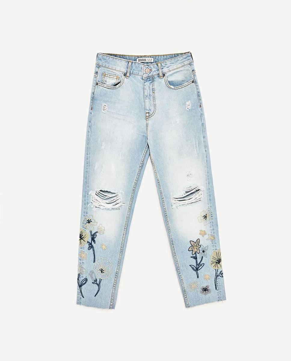 Rebajas Zara: jeans con brocados