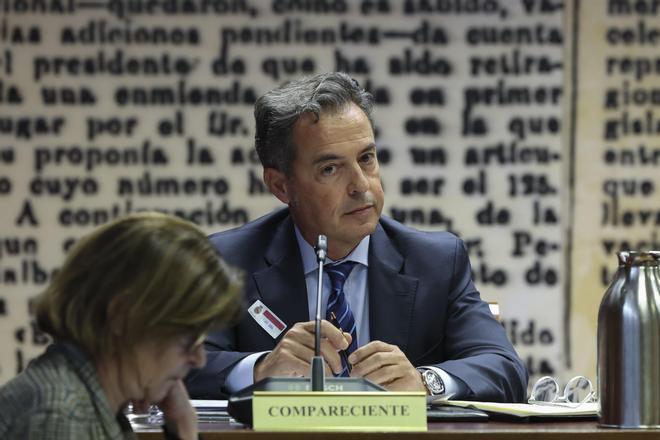 El jefe superior de Policía Nacional de Canarias recibió 7.000 euros y regalos de los empresarios investigados en la trama corrupta de Plus Ultra