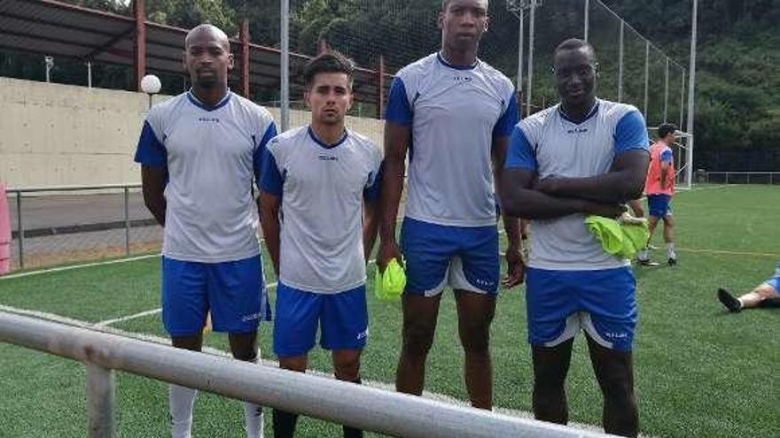 El Avilés suma a Mamadou y Yure se va tras un día a prueba