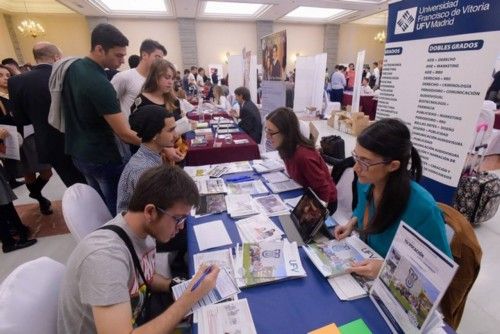 Salón de Orientación Universitaria, Unitour, dirigido a alumnos de Bachillerato, padres y educadores