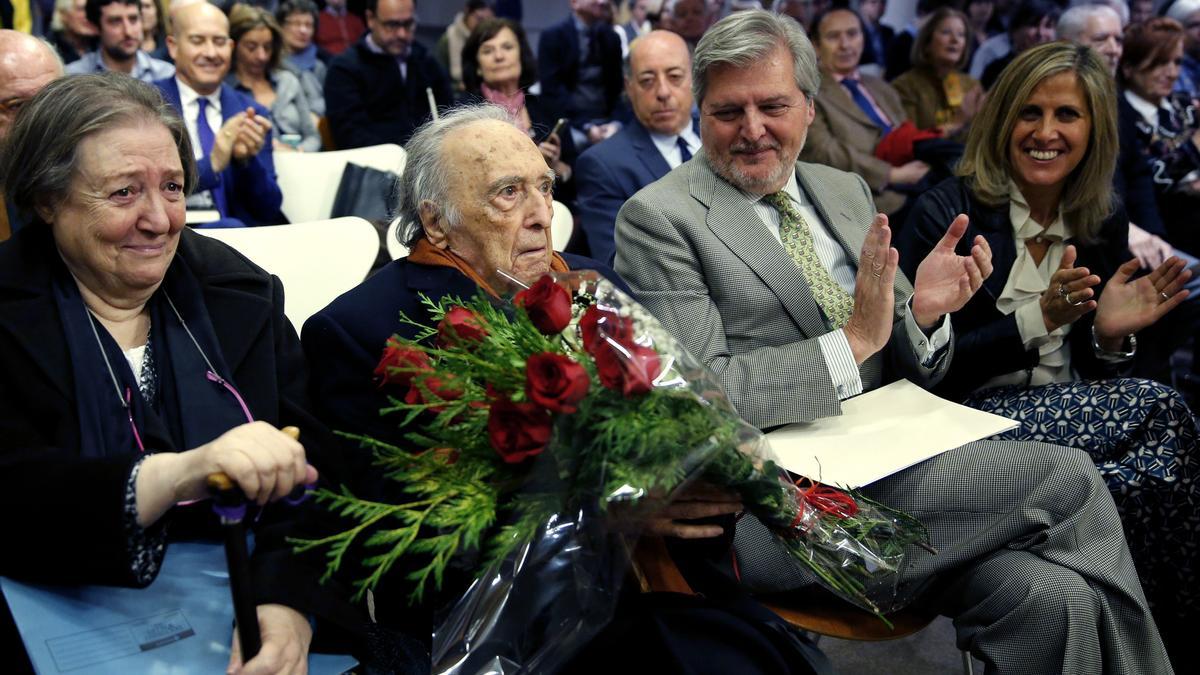 Rafael Sánchez Ferlosio, en un homenaje recibido en el año 2017 por su 90 cumpleaños.