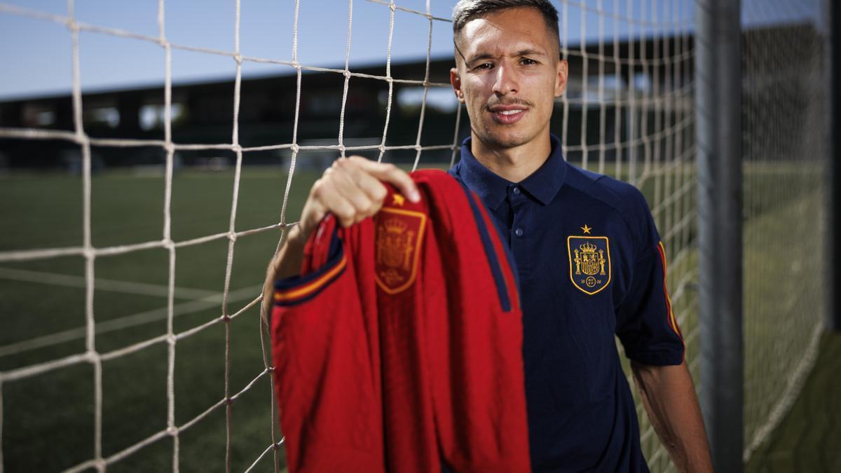 Bryan Zaragoza, durante su primera convocatoria con la selección española.