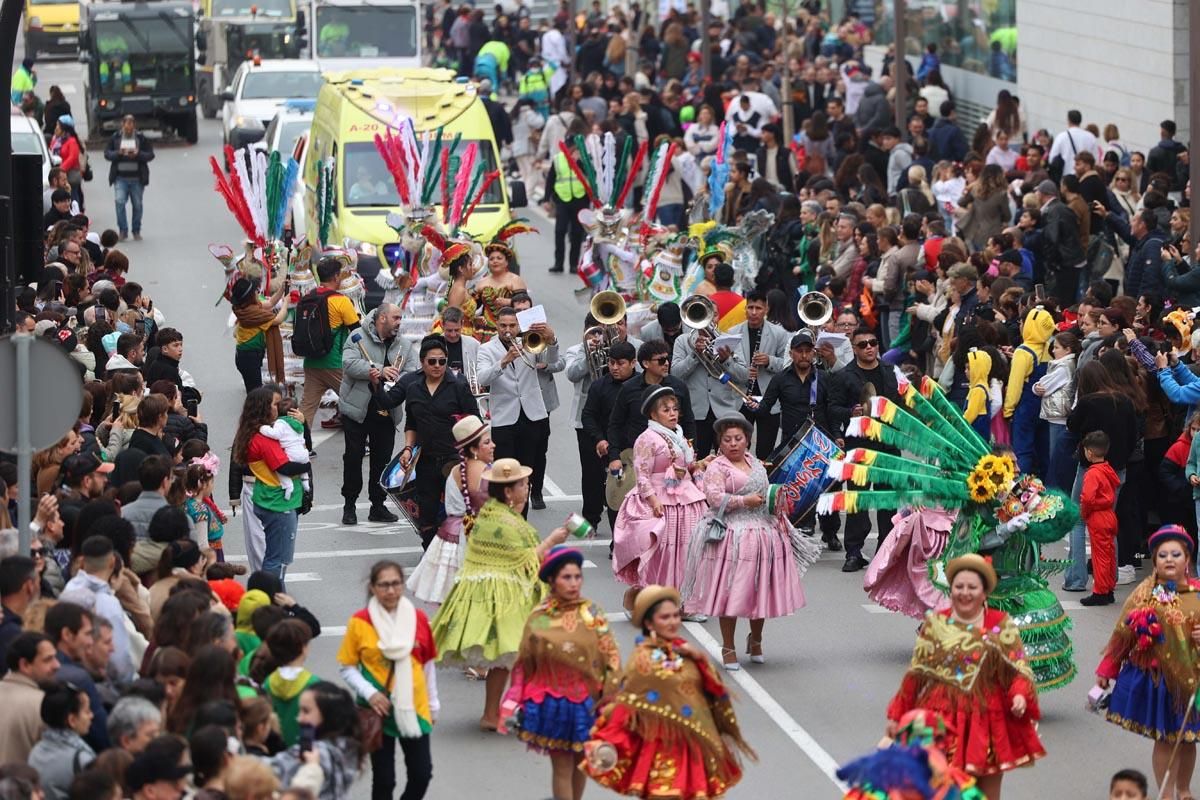 Búscate en las imágenes de la rúa de Carnaval de Ibiza