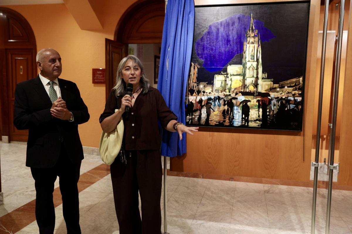 El Centro Asturiano de Oviedo abre sus fiestas con el pregón de la pediatra Lucía Galán El Centro Asturiano de Oviedo abre sus fiestas con el pregón de la pediatra Lucía Galán