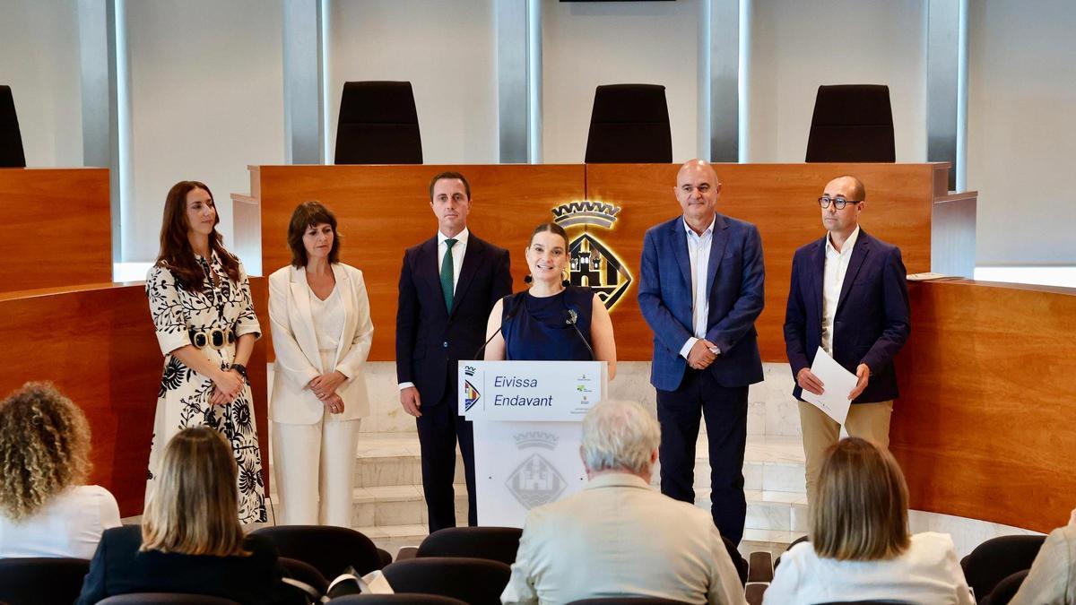 La presidenta Marga Prohens este jueves en Ibiza, donde ha participado en la Comisión contra el Intrusismo.