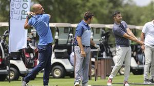 Pep Guardiola se relaja jugando al golf en la Costa Brava