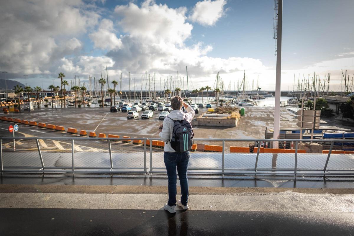 Zona del Muelle de Enlace en el Puerto de Santa Cruz.
