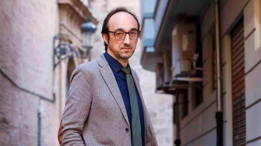 Agustín Fernández Mallo, físico y escritor: "Detrás de las IA hay humanos, y nuestra especie no es tan estúpida como para autoaniquilarse"