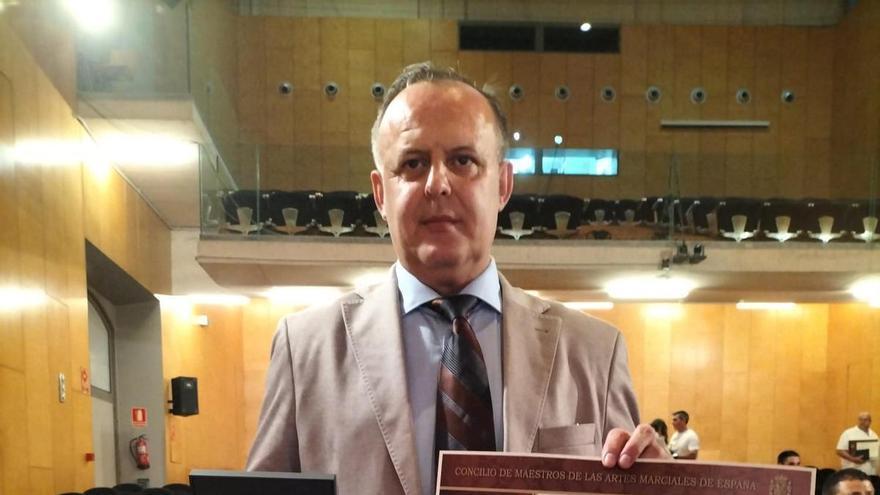 &quot;Chuso&quot;, el policía cangués premiado que enseña a la gente a defenderse: &quot;No es lo mismo un ring que luchar por tu vida en la calle, ahí no hay reglas&quot;