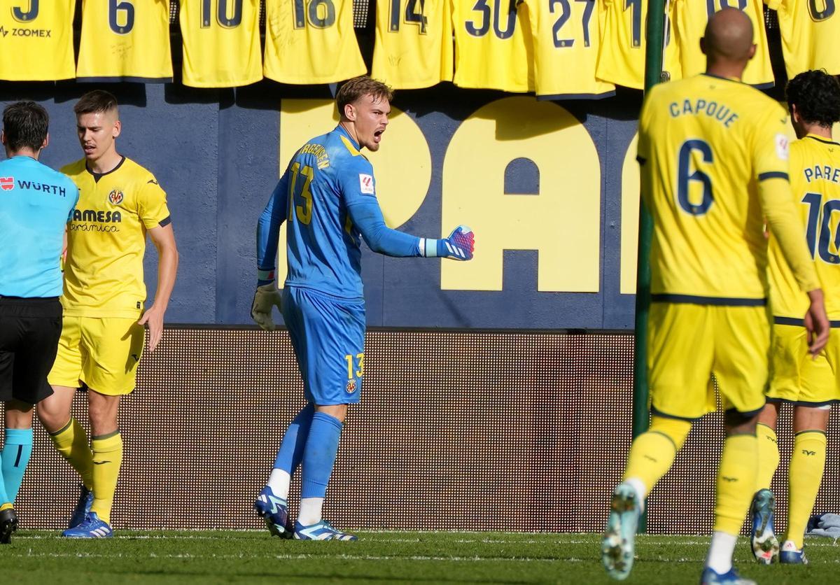 El sueco Filip Jörgensen llegó al Villarreal en 2015, cuando pasó a formar parte de la cantera grogueta en edad infantil.