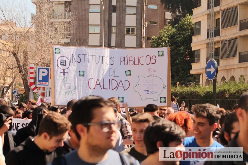 Protestas por Educación por las calles de Murcia