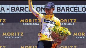 Paula Blasi guanya  la Volta i ja s’entrega a la màgia del Tour