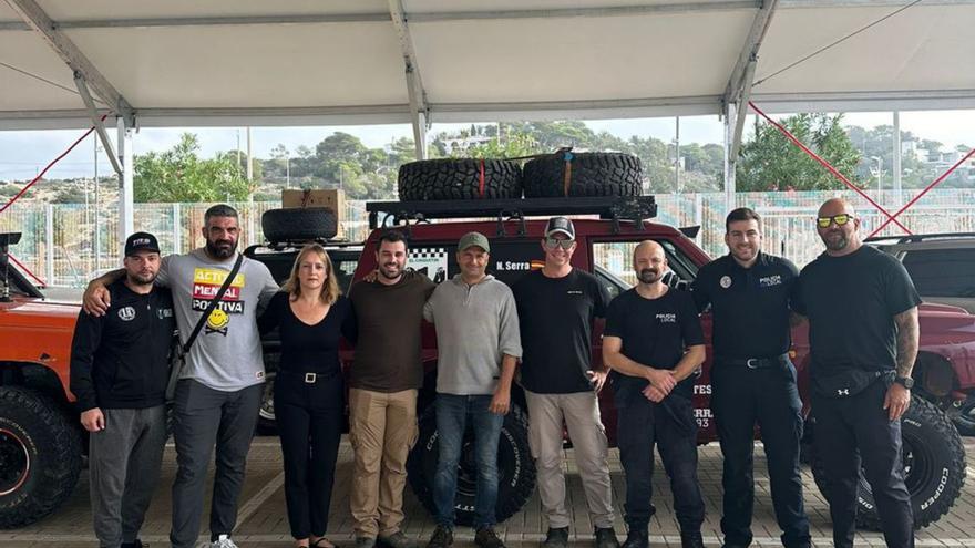 Foto del convoy de ayuda que parte hacia Valencia.  | AYUNTAMIENTO DE SANT JOAN