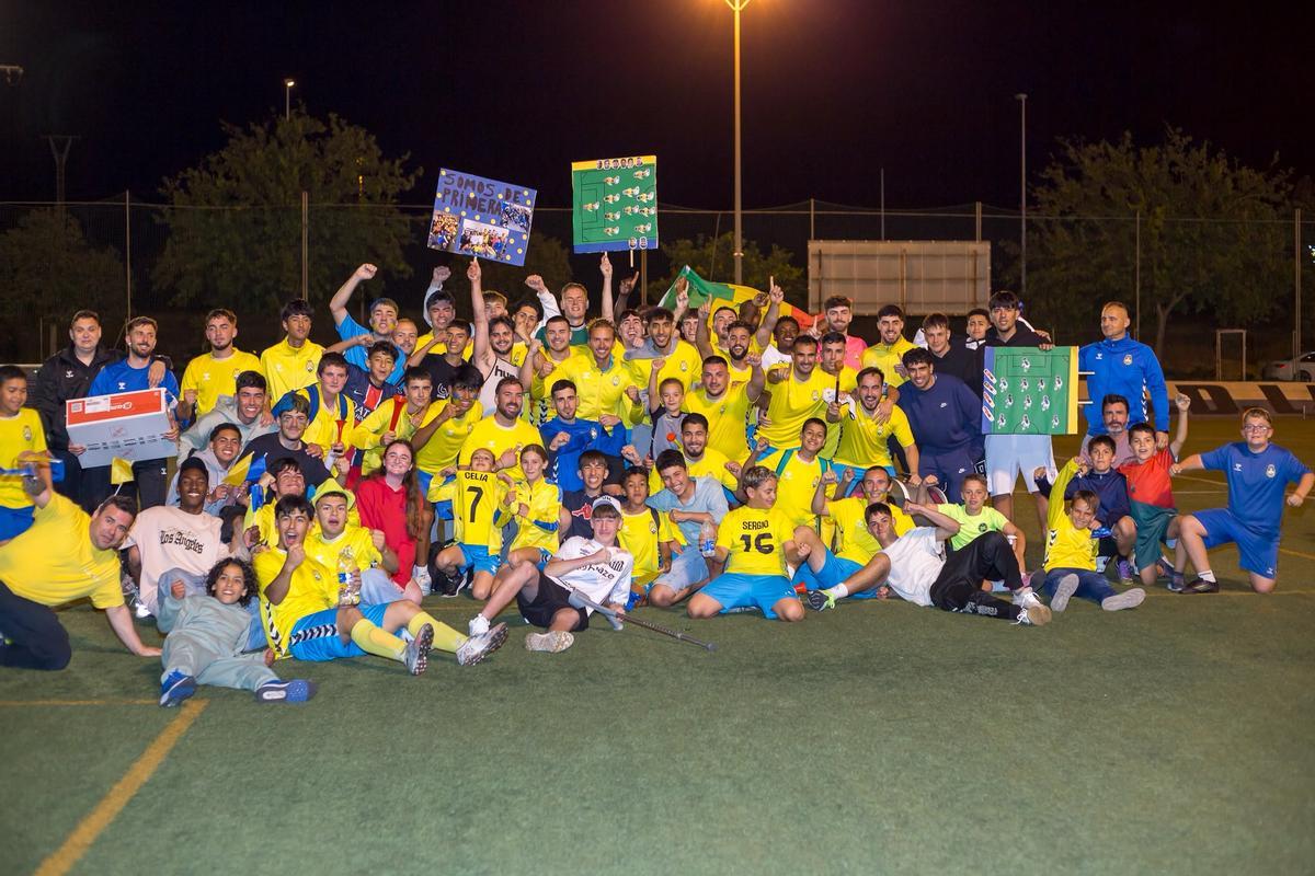 Celebración del ascenso del Barrio Peral