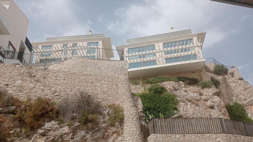 Los dos niños que vieron a sus padres muertos en Cullera estaban en shock