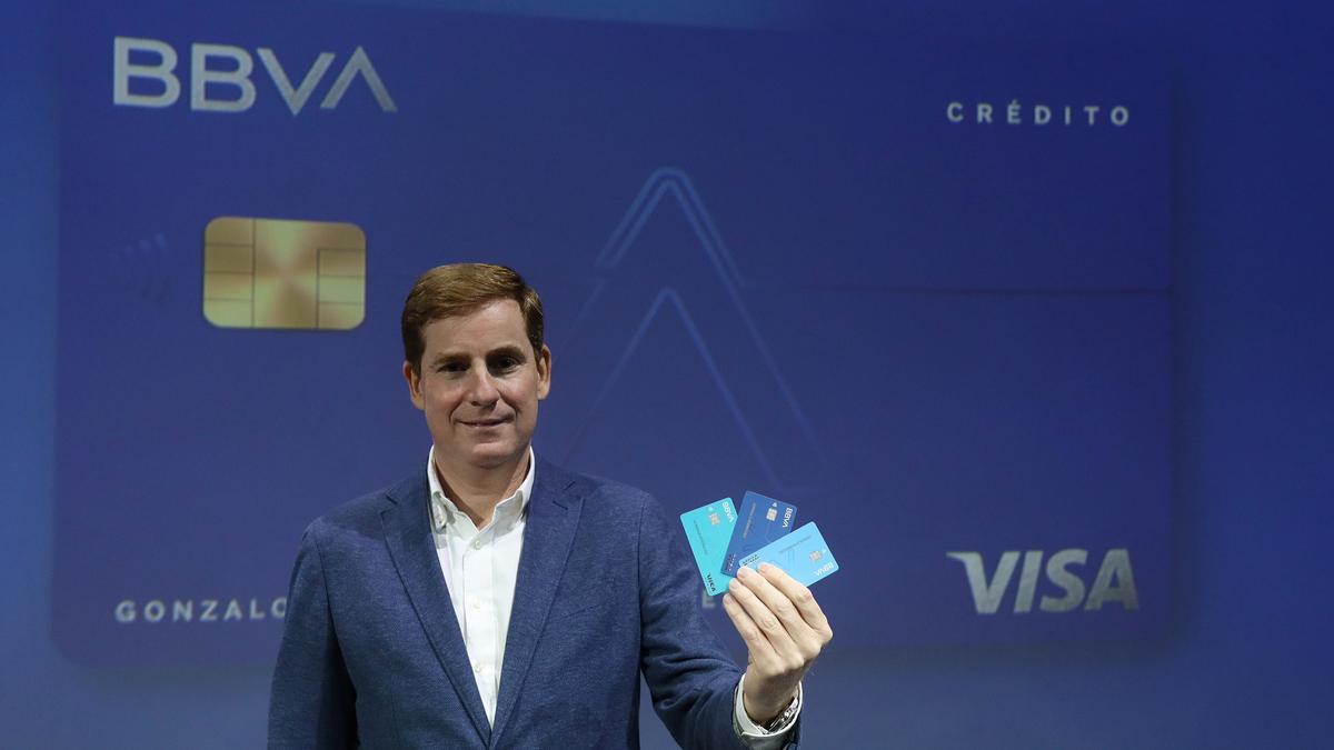 Gonzalo Rodríguez, director de Desarrollo de Negocio de BBVA, en la presentación de la tarjeta Aqua.
