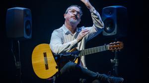 El guitarrista, compositor y productor José Quevedo, Bolita, durante la presentación de su disco Fértil en el Festival de jerez 2024.