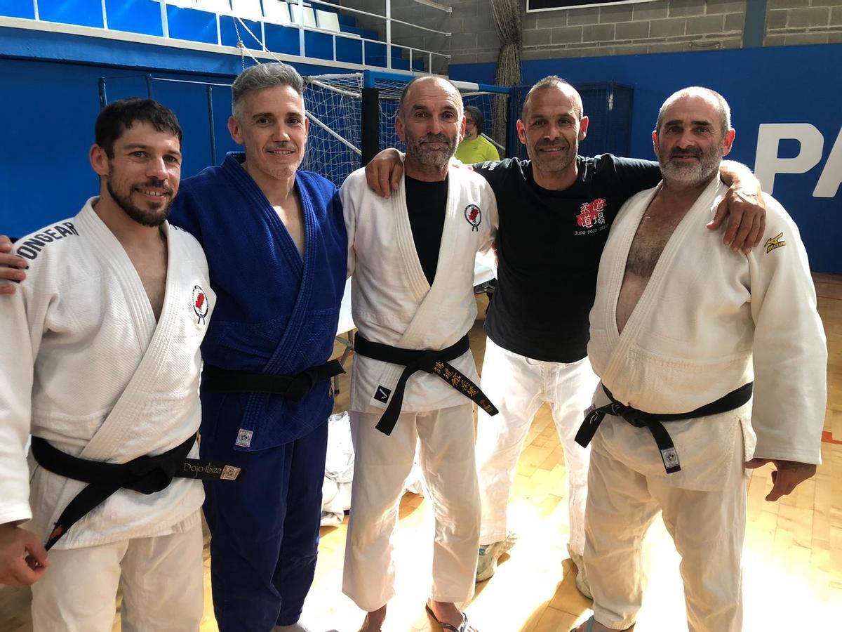 Los veteranos del Dojo Ibiza.