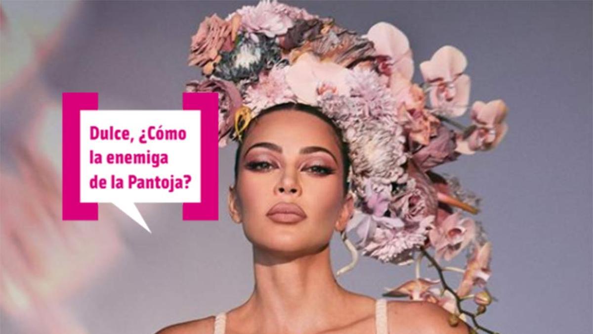 Kim Kardashian con flores en la cabeza