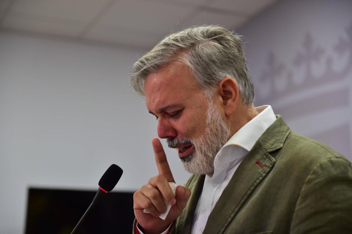 Fotogalería | La rueda de prensa de despedida de Fernando Pizarro, en imágenes