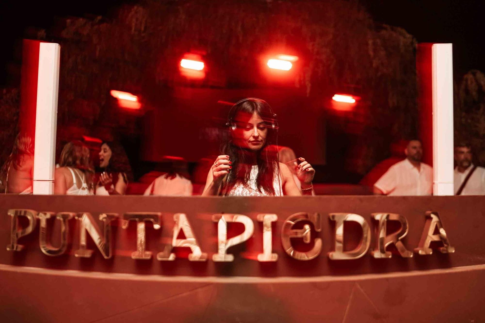 Puntapiedra reabre sus puertas con la fiesta que marca el inicio del verano 2025 en Alicante