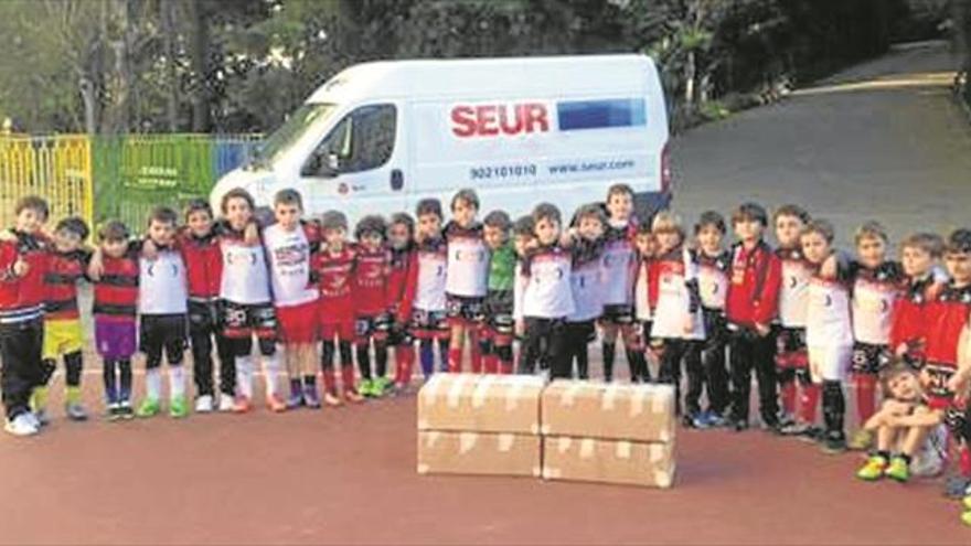 BALONeS SOLIDARIOS DESDE EL VEDRUNA CACEREÑO HACIA GUINEA ECUATORIAL