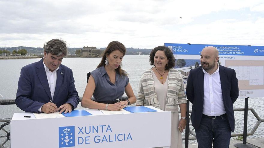 Los pantalanes de la plataforma de O Parrote llegarán el martes