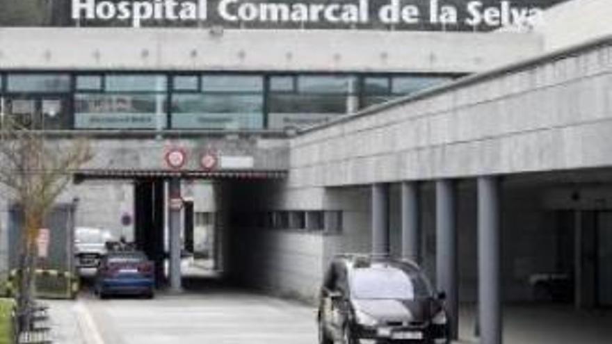 Es rebel·len contra l&#039;espera a les urgències de l&#039;hospital de Blanes i cal avisar els Mossos