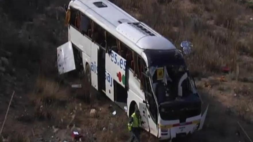 Dos menores heridos en un accidente de autobús en Valencia