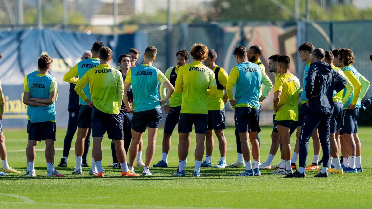 Marcelino prepara con sus jugadores el duelo ante el Zamora