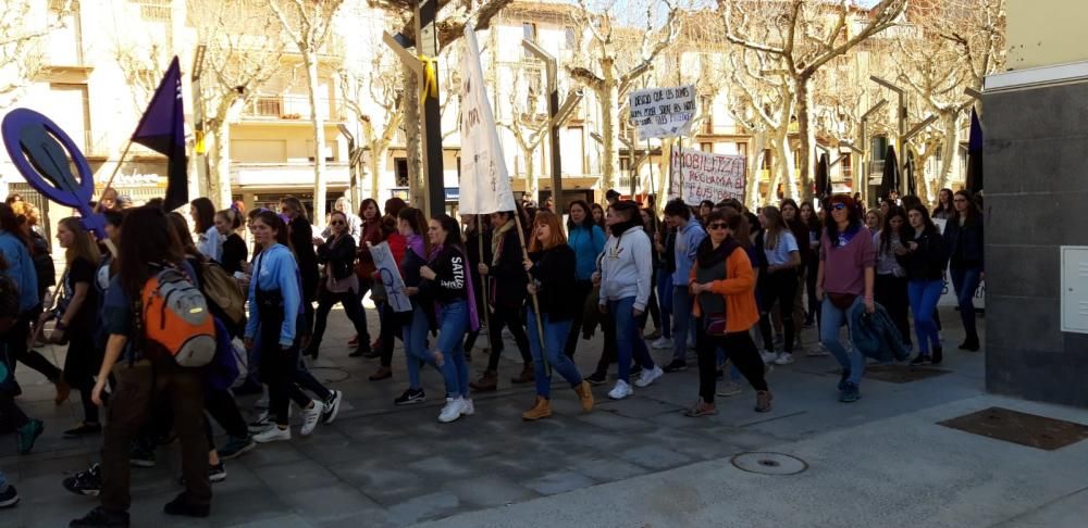 Manifestació a Olot de la vaga del 8 de març