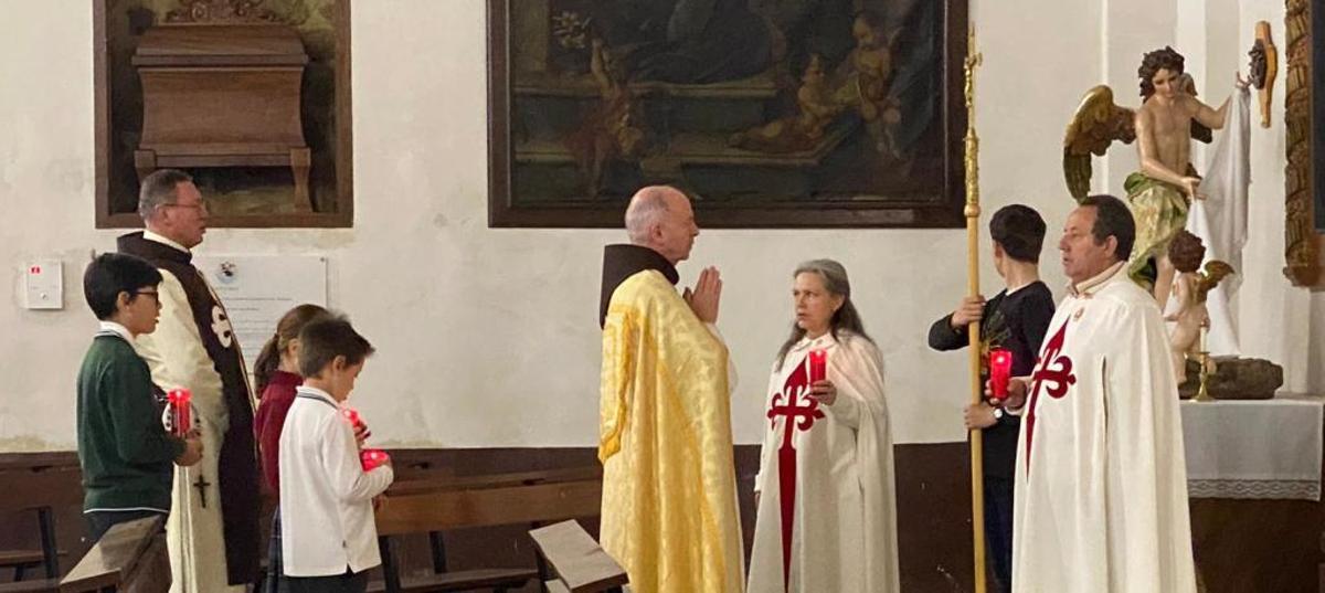 Un momento del acto de los monjes de hoy en Mula.