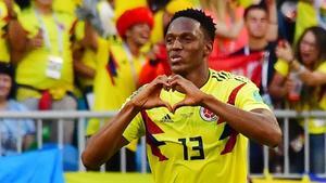 Yerry Mina celebra el gol marcado a Senegal.