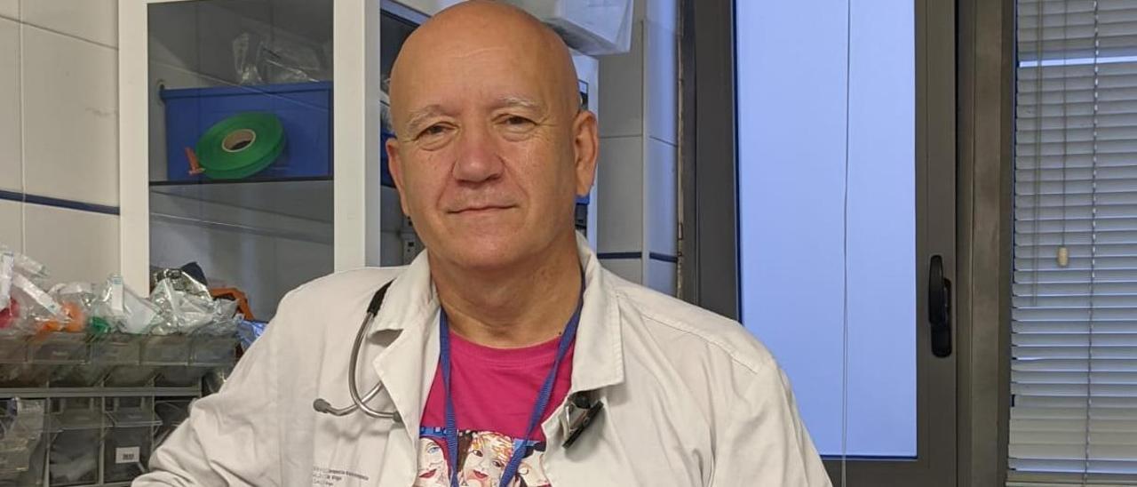 El doctor Jorge Cameselle, médico del PAC de Cangas.