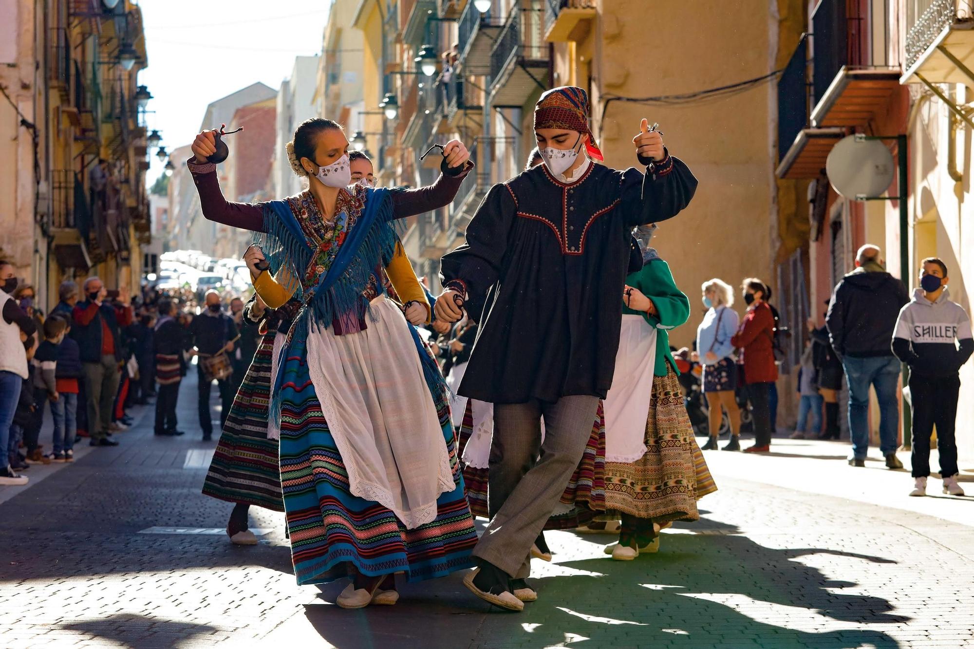 Alcoy da el pistoletazo de salida a su Trilogía del Nadal con el desfile de les Pastoretes