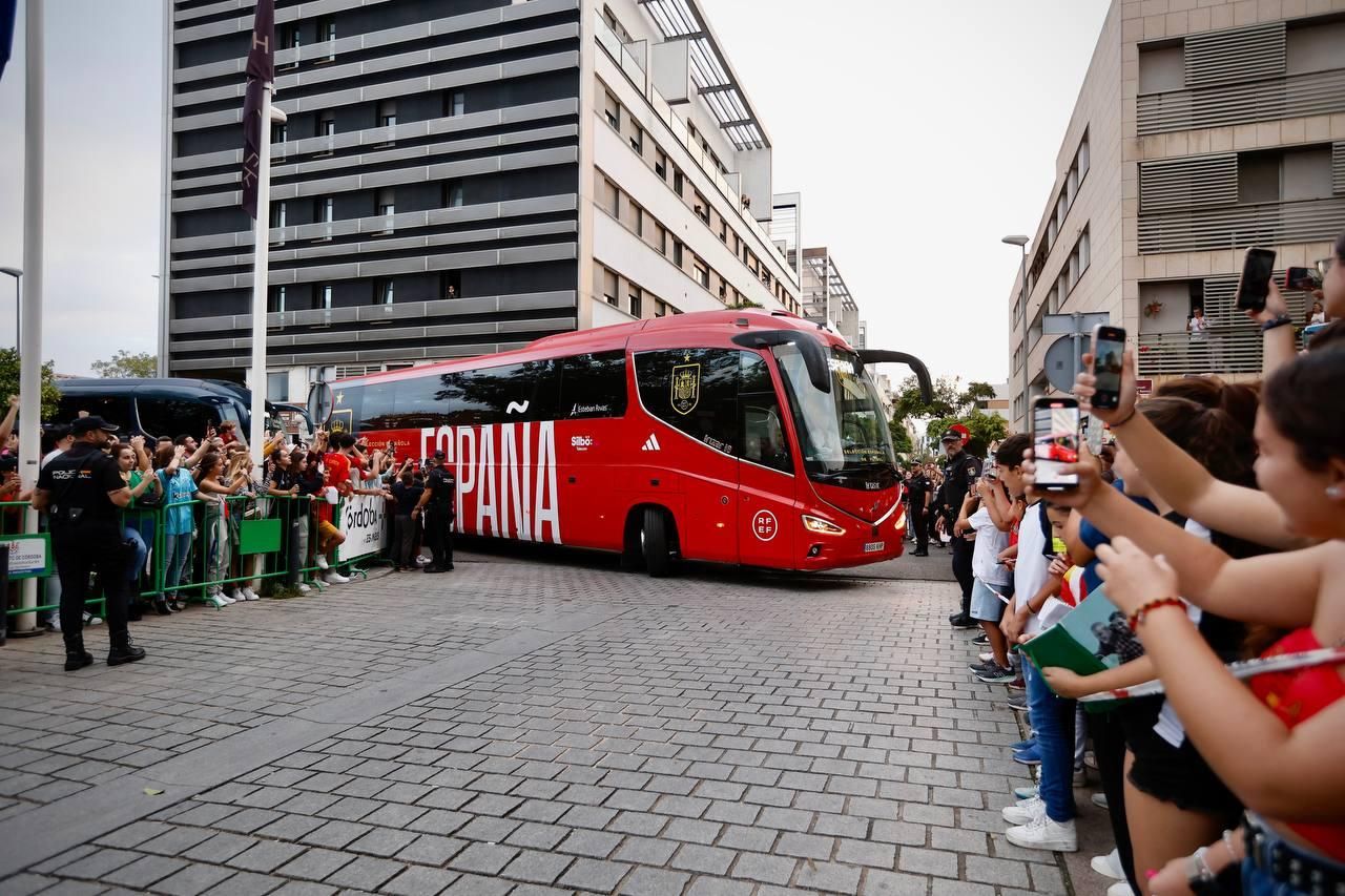 La selección española en Córdoba: la afición se vuelca con los jugadores