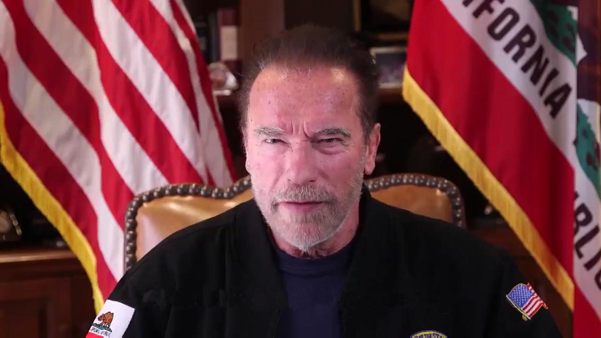 Arnold Schwarzenegger cuelga un vídeo en Twitter