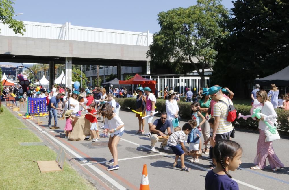 Más de 5.000 personas realzan la jornada de puertas abiertas celebrada en la planta.