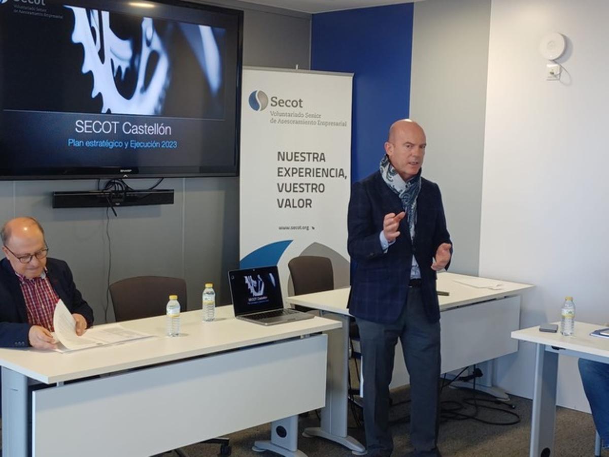 José Joaquín Torres, durante una charla formativa ya prejubilado.