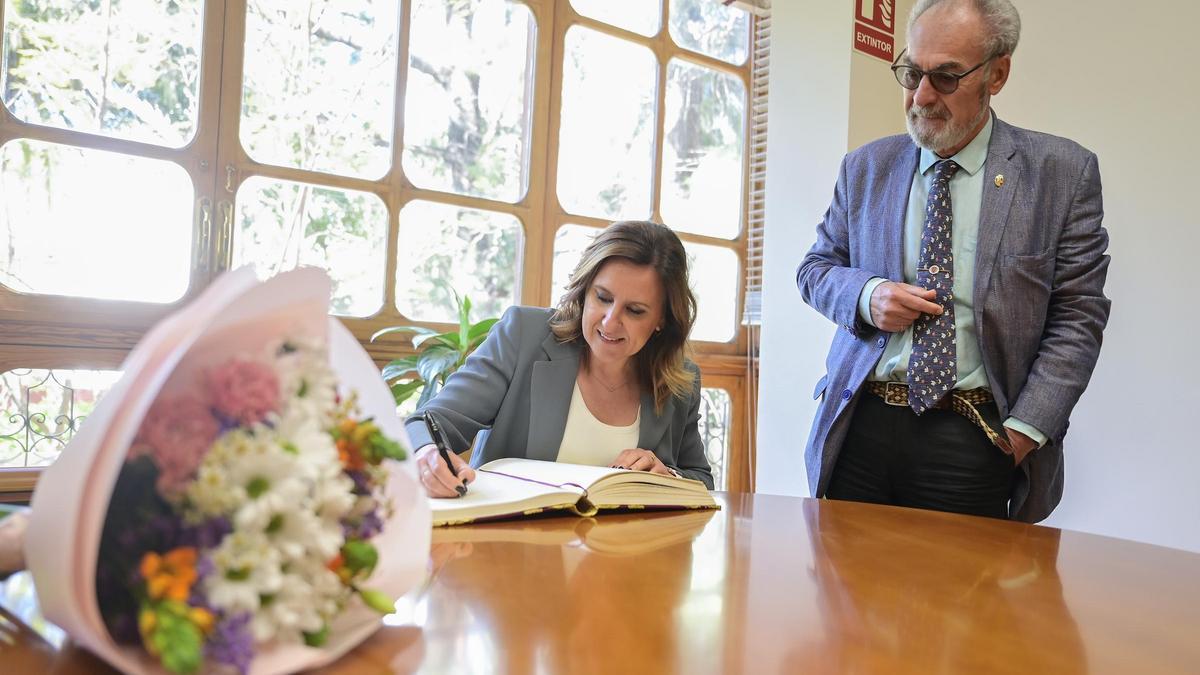 María José Catalá se reúne con el nuevo presidente del Consell Valèncià de Cultura, José María Lozano
