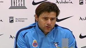 L’entrenador de l’Espanyol, Mauricio Pochettino, i el jugador Romaric, lamenten l’actuació de l’àrbitre. Per la seva part, l’entrenador del Màlaga, Manuel Pellegrini, considera que el seu equip va ser mereixedor dels tres punts.