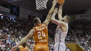 El Bàsquet Girona cau amb honors en un festival de triples (81-84)