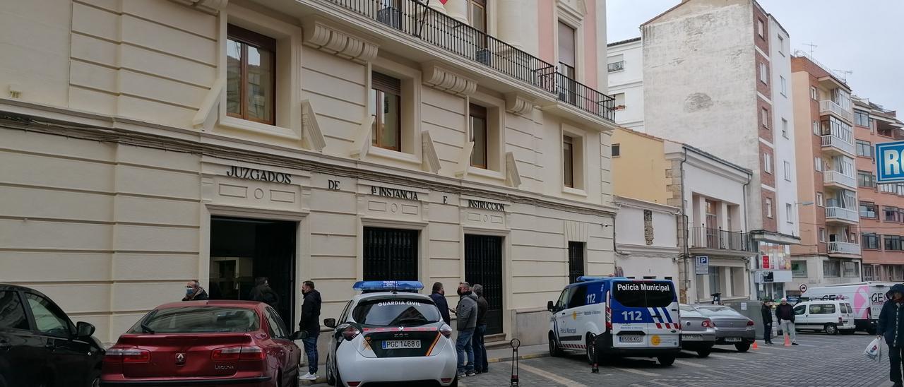 Entrada a los juzgados de Zamora.