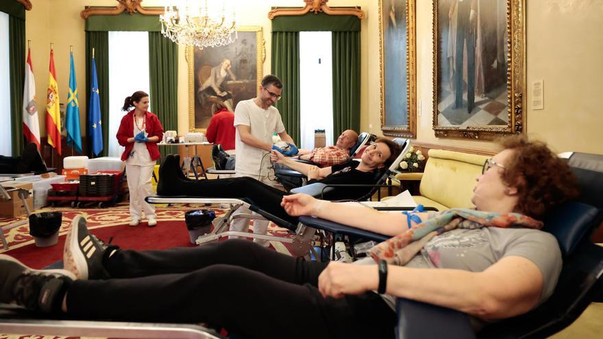 El &quot;éxito&quot; de la maratón de donaciones en Gijón: 231 bolsas de sangre y 49 nuevos donantes