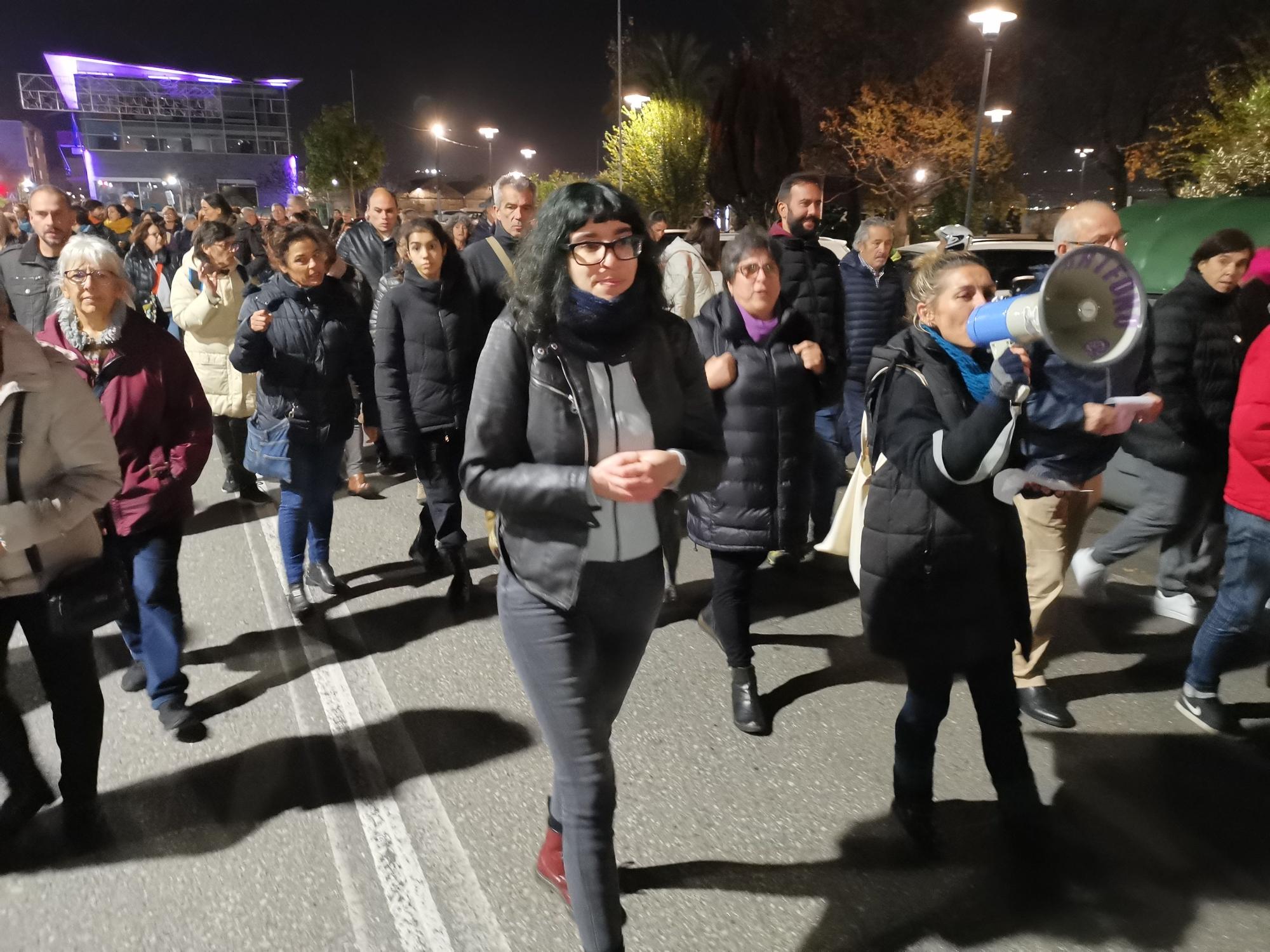 La celebración del Día Internacional contra las Violencias Machistas en Cangas