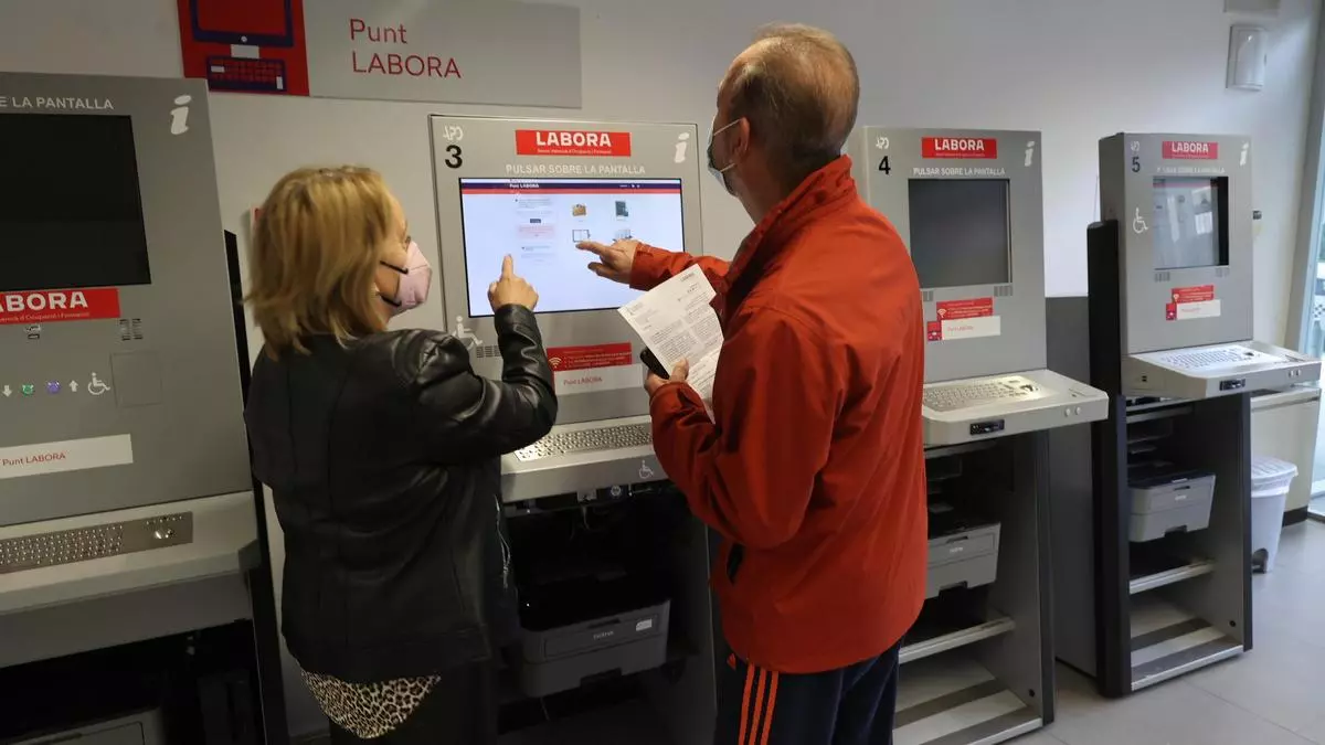 La caída del paro en Castellón sitúa al empleo en cifras del 'boom' inmobiliario