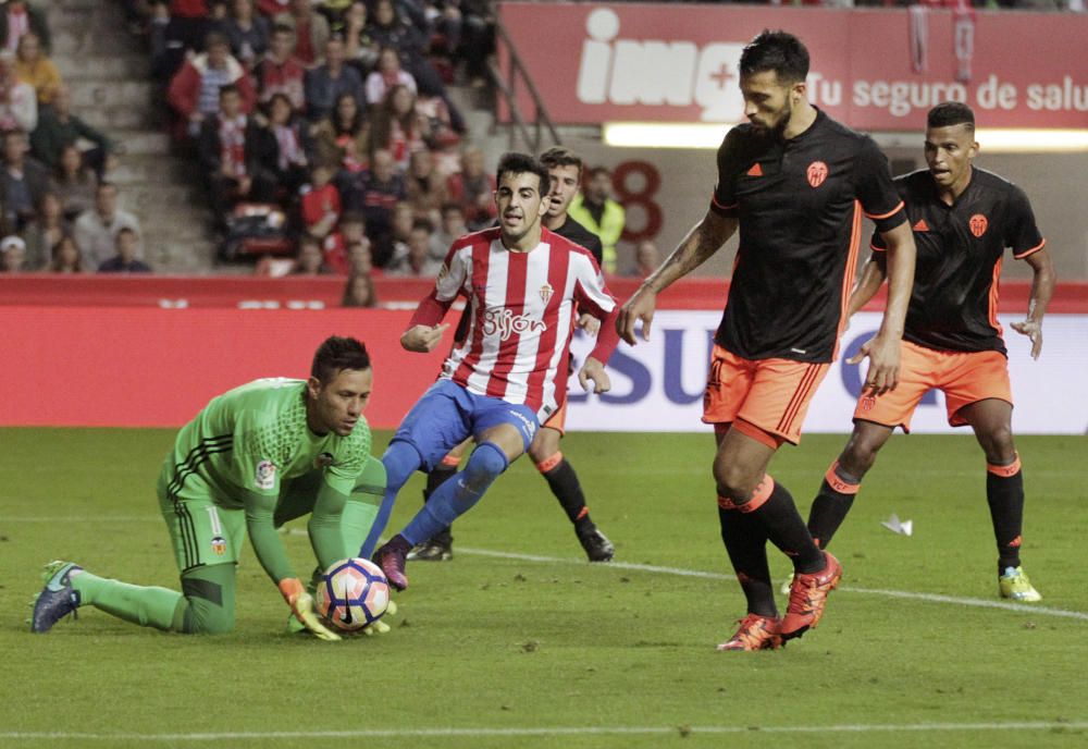 El partido entre el Sporting y el Valencia, en imágenes