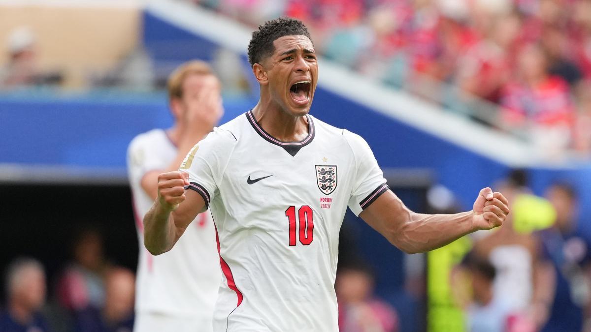 Jude Bellingham, autor del gol del empate para Inglaterra